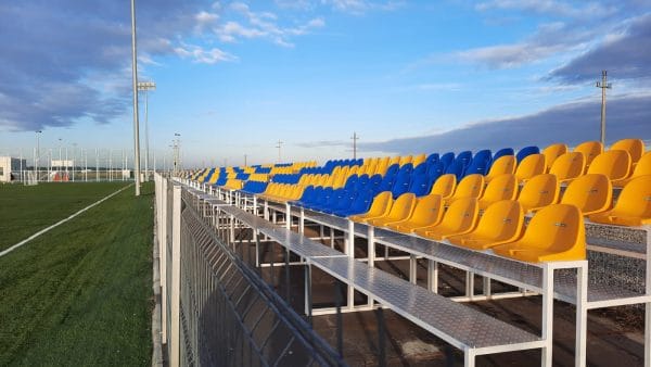 Plastic Stadium Seats – Durable Outdoor Seating  Dimensions: 17.7 x 16.9 x 12.4 in – Code 458943 | Art Sport USA